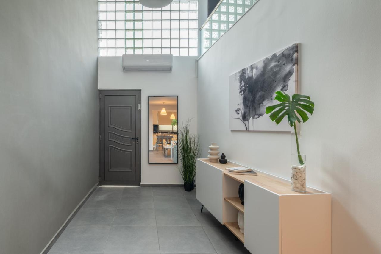 Zen Central Luxury Apartment كاندية المظهر الخارجي الصورة