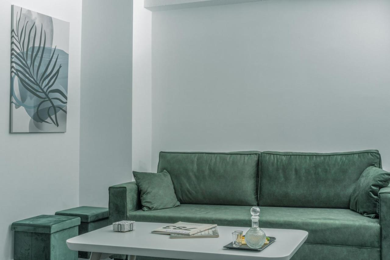 Zen Central Luxury Apartment كاندية المظهر الخارجي الصورة